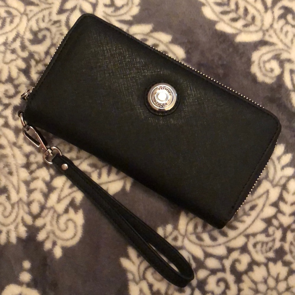 Tommy Hilfiger Wristlet